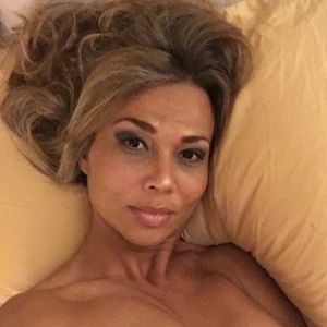 Meet your Posher, Sina